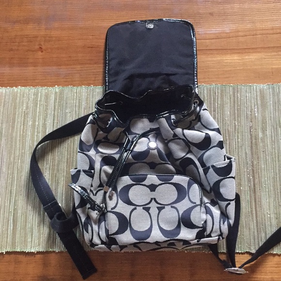 Back Pack - Picture 2 of 8